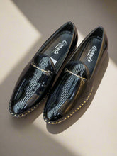 CRAWL SHINING LOAFERS